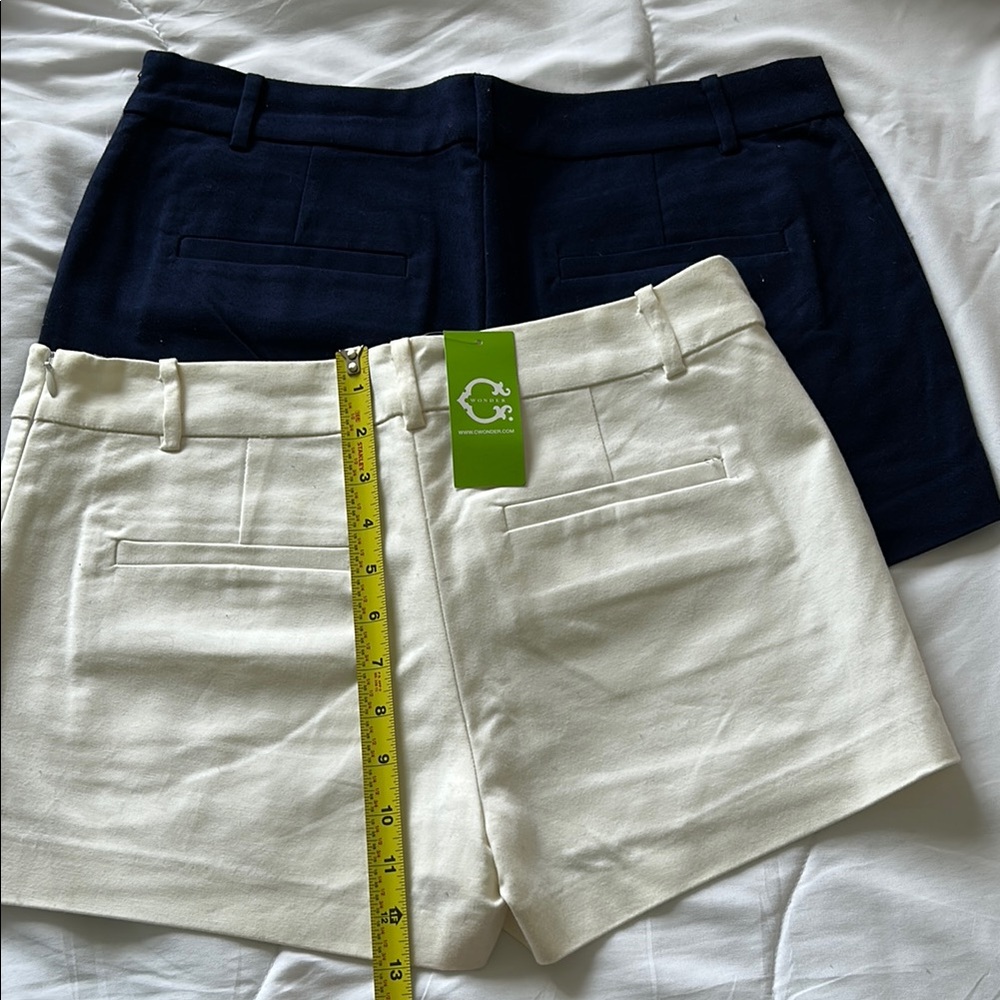 C. Wonder • 2for1 Navy and off-White Skorts • Size 6 - Picture 2 of 5